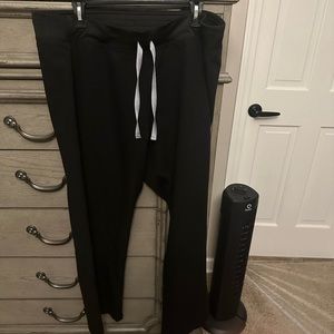 Figs Livingston basic scrub pants